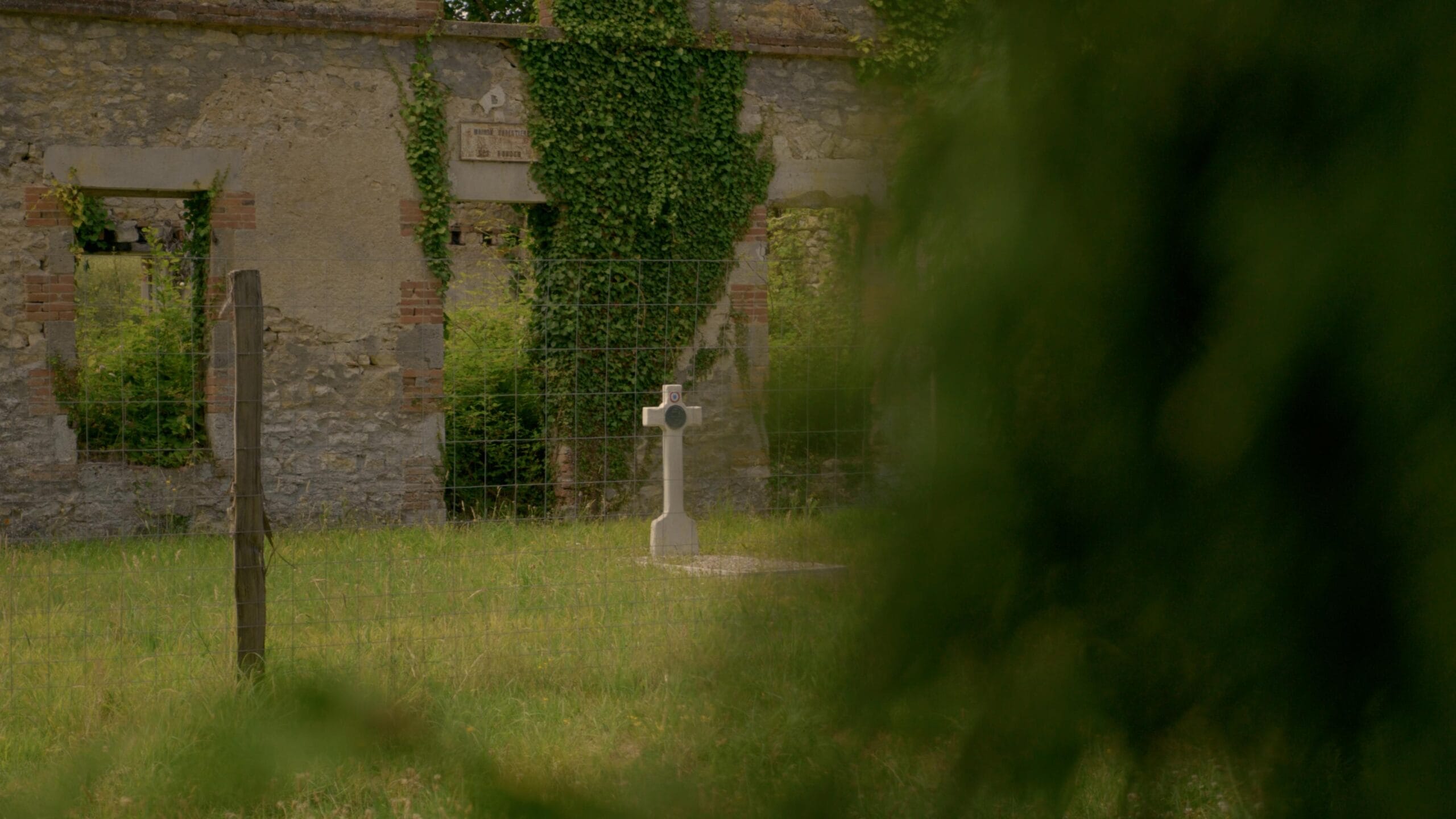Carrefour de la Resistance à Lorris, Loiret - Cénotaphe