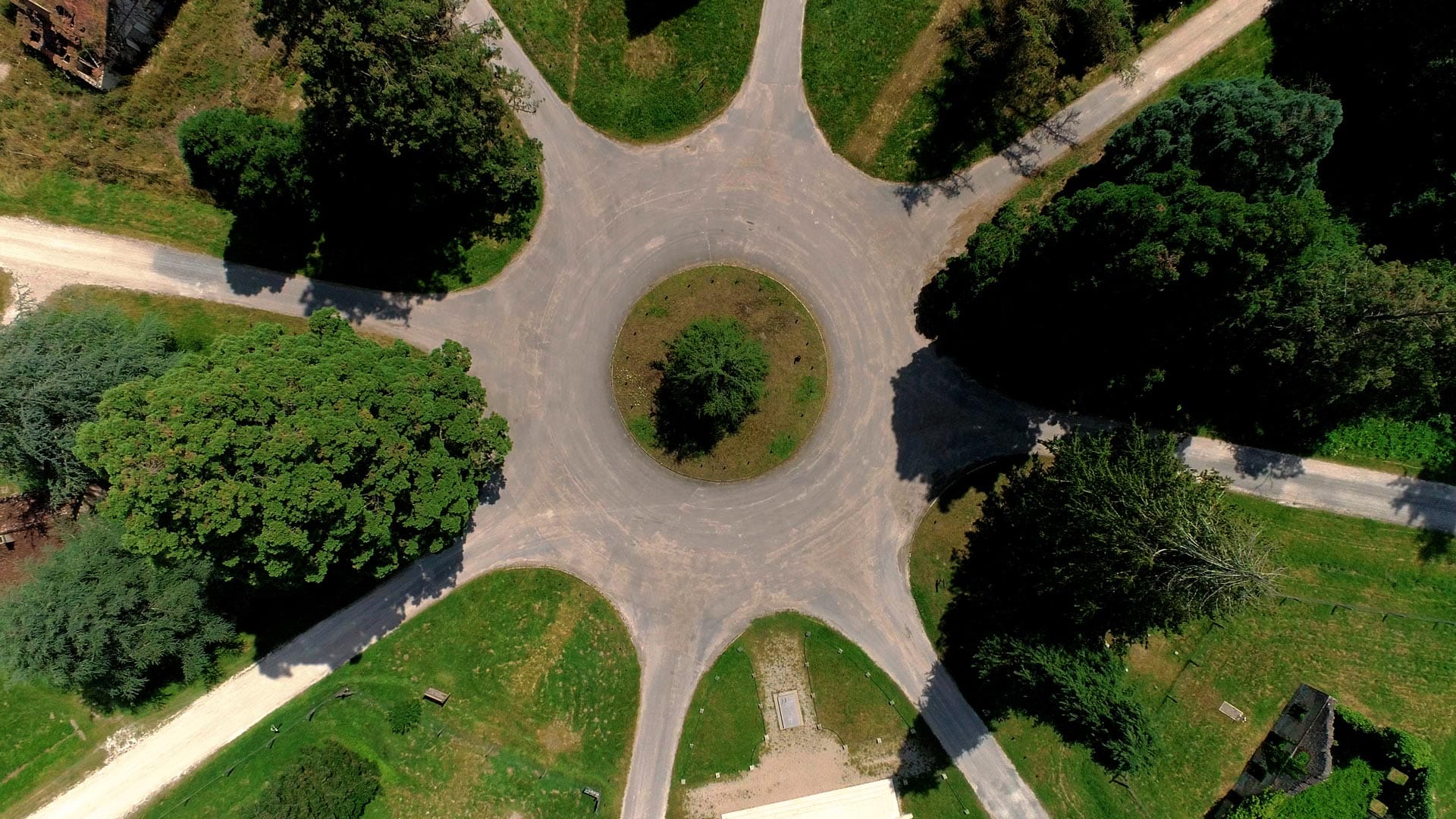 Carrefour de la Resistance à Lorris dans le Loiret