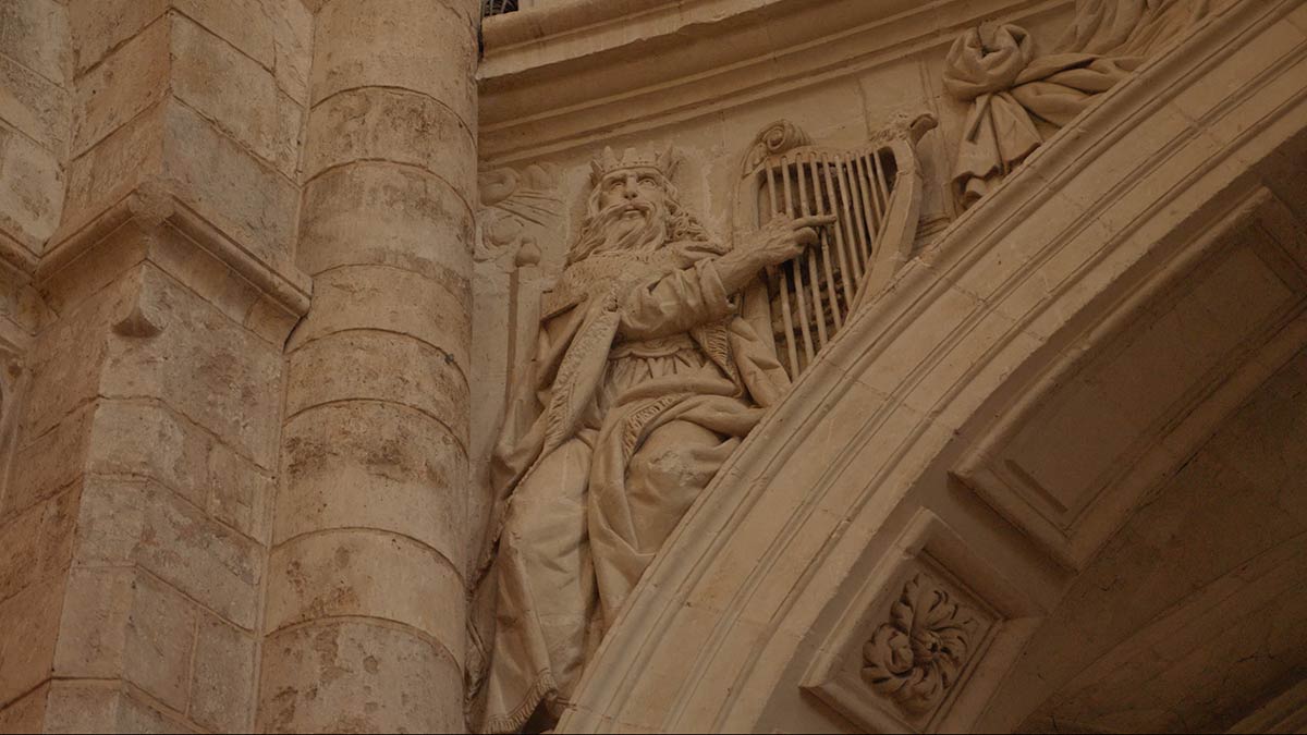 Galerie-Abbaye-de-fleury-st-benoit-sur-loire-03