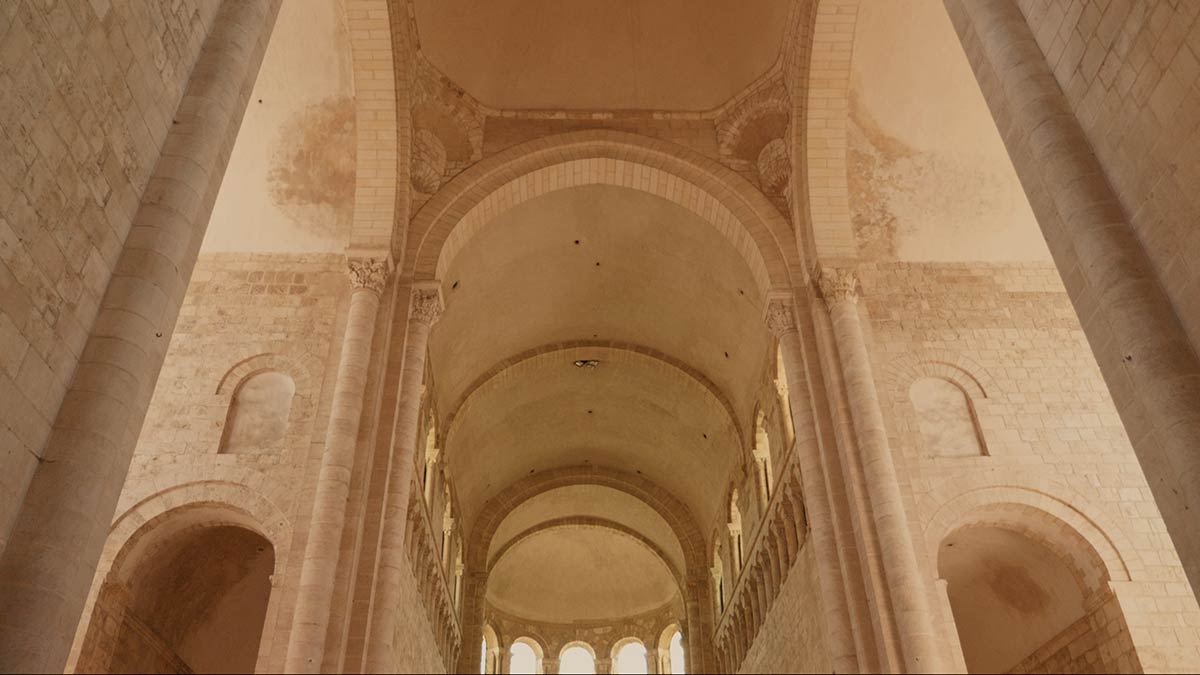 Galerie-Abbaye-de-fleury-st-benoit-sur-loire-05